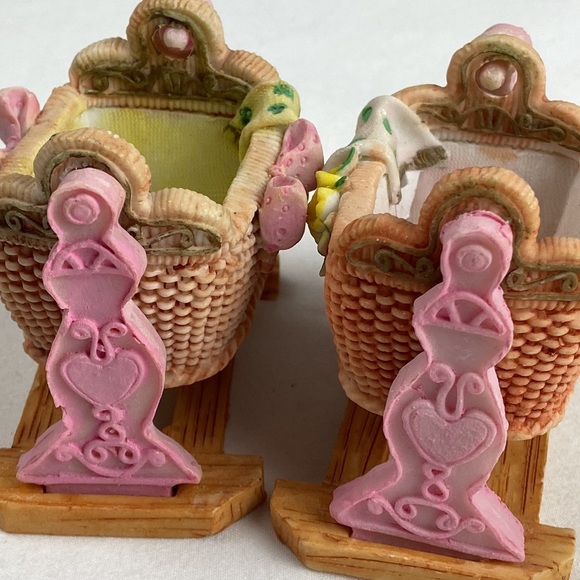 Vintage resin baby bassinet motion rocking bear cradles set of 2 - Picture 11 of 13